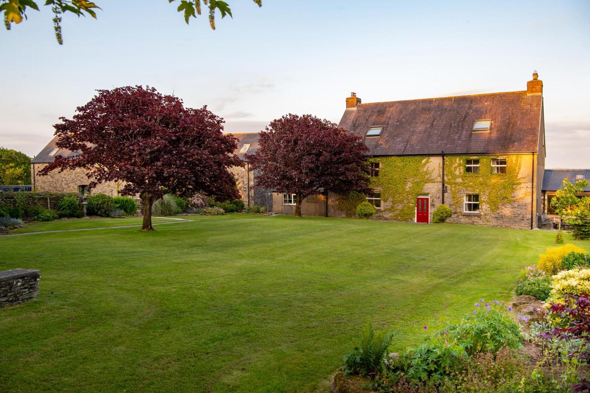Kidwelly Farmhouse B&B Zewnętrze zdjęcie